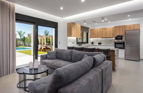 Kremasti Villa | Villa Elesia