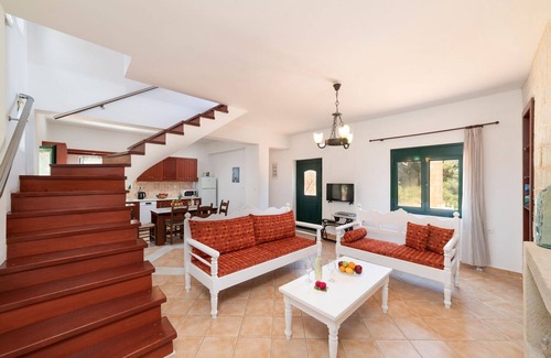 Vryses Villa | Villa Elia – Vacation villa with private pool in Vrisses, Crete