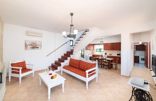 Vryses Villa | Villa Elia – Vacation villa with private pool in Vrisses, Crete