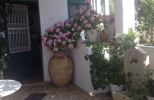 Papagou-Holargos House | Villa Elli- beautiful house in Greece