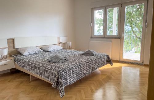 Trn Villa | Villa Ellie