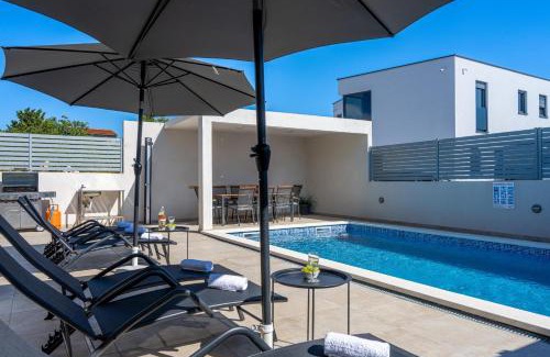 Sikici Villa | Villa Ema and Ana