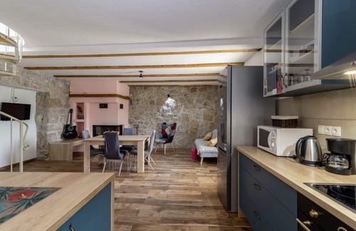 Ljubitovica Villa | Villa Emanuel in Ljubitovica - Haus für 4-6 Personen