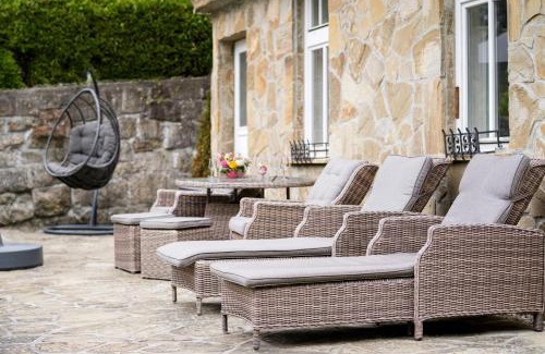 Luhacovice Apartment | Villa Emausy