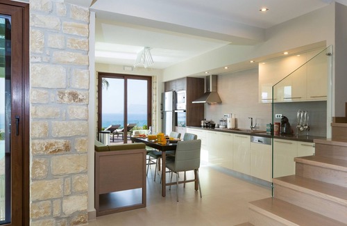 Kissamos Villa | Villa Emilia I Luxury, amazing seaview, heated pool