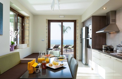 Kissamos Villa | Villa Emilia I Luxury, amazing seaview, heated pool