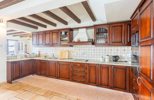 Petaleia Villa | Villa Emilios - Three Bedroom Villa, Sleeps 6