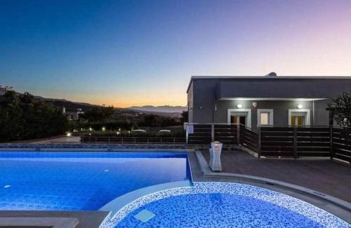 Adele Villa | Villa Emily Rethymno