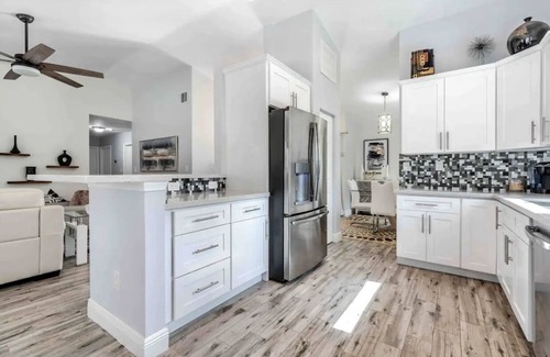 Lake Ida Shores House | Villa Enfield 3BR 2BA Pool Home near downtown