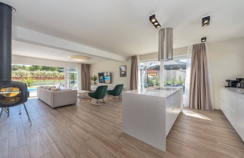 Gedici Villa | Villa Eni - Six Bedroom Villa