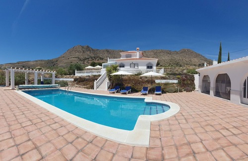 Albox Villa | Villa Erase una vez, private pool, 360° view in the heart of a protected nature reserve