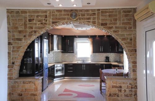 Neo Erasmio House | Villa Erasmia