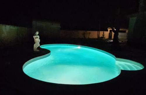 Chiclana de la Frontera Ski Chalet | Villa los Almonds.