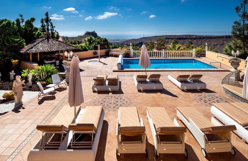 Monte Leon Villa | VILLA-VISTA-MAR with guest house