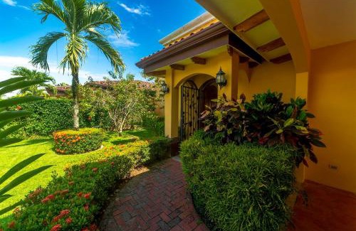 Esterillos Oeste Villa | Villa Escapadita By Vacation Pura Vida