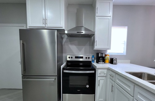 Brownsville Condo | Villa Escondida #1 -2BD- Straight Shot to SpaceX!