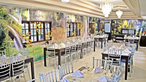 Palayan City Hotel | Villa Esmeralda Bryan's Resort Hotel and Restaurant