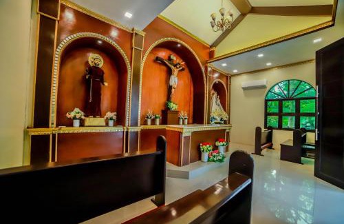 Palayan City Hotel | Villa Esmeralda Bryan's Resort Hotel and Restaurant