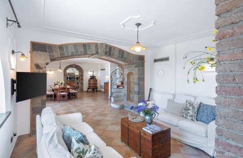 Sant'Agata sui Due Golfi Villa | Villa Esposito - Rustic Family Home with Sea View