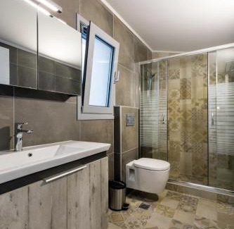 Vlicha Villa | Villa Estella with pool & jacuzzi in Lindos