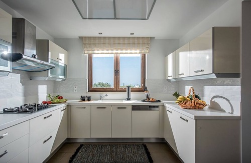 Stalida Villa | Villa Ete Premier 4 Bedroom Villa in Stalis with swimming pool. Sleeps 8.
