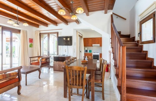 Kefalas Villa | Villa Eva Large Private Pool, A/C, WiFi