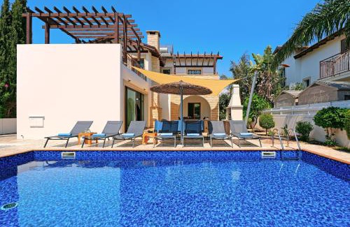 Ayia Thekla House | Villa Evia - Walking to Med Sea