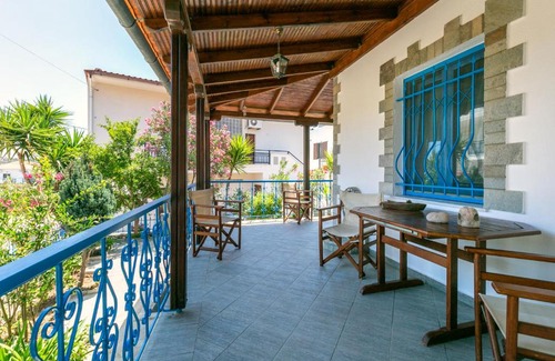 Potos Villa | Villa Evis