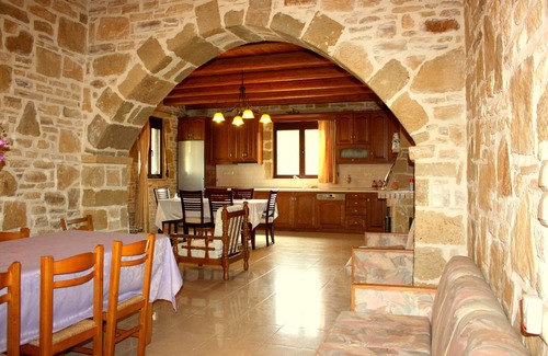 Faneromeni House | Villa Fabrika - Recent stone-built house in a traditional village of south Crete