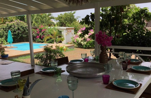 Grande-Terre Villa | villa facing the sea, large terrace, garden ..