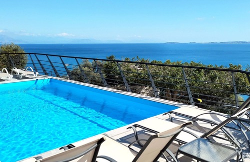 Pirgi Villa | Villa Faiax - stunning pool views Ipsos bay