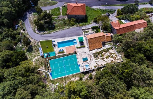 Dunave Krajnje Villa | Villa Falcon Rook