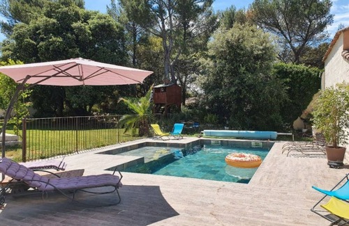 Venasque Villa | Villa Familial Avec Piscine Climatisée