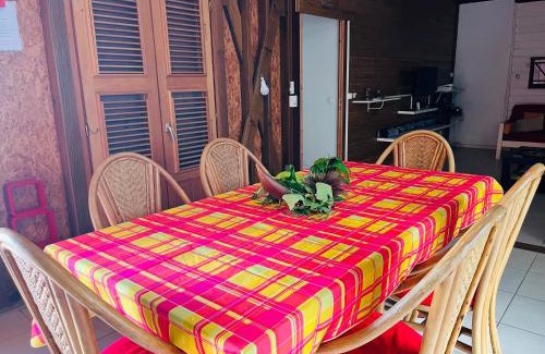 Dampierre Villa | Villa Familiale 8p Piscine Jardin PMR