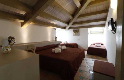 Syracuse Hotel | Villa Fanusa