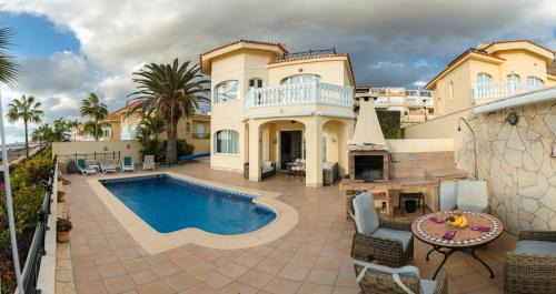 Los Cristianos Villa | Villa Faya On The First Ocean Line With New Heated Pool