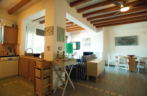 Gennadi Villa | Villa Fenia – Five Star, Private, Spacious Seafront Villa With Private Pool.