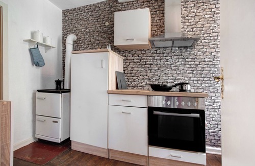 Deyelsdorf Apartment | Villa 'Ferienhaus Sommer Linden' with Private Terrace, Private Garden and Wi-Fi