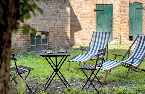 Deyelsdorf Apartment | Villa 'Ferienhaus Sommer Linden' with Private Terrace, Private Garden and Wi-Fi