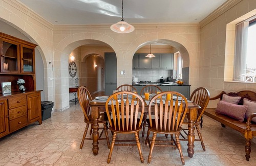 Gharb Villa | Villa Fieldend - Holiday Home