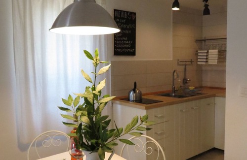 Seget Vranjica House | Villa FIG, Cosy Semidetached House@Vranjica-Trogir, Beach40m