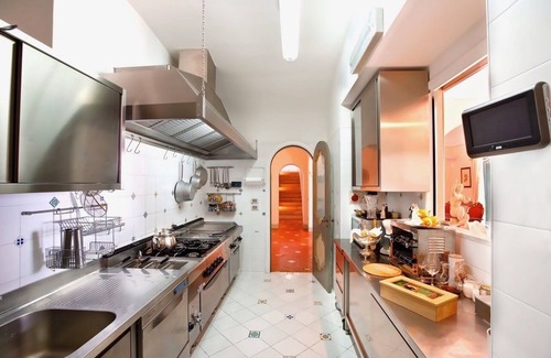 Positano Villa | VILLA FIORITA - Eight Bedroom Villa, Sleeps 18