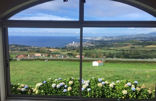 Lagoa House | Villa Flor do Monte - A view that will take your breathe away
