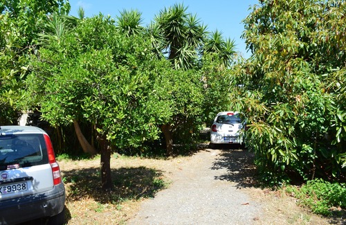 Alikianos Villa | Villa Flora ,3 bedrooms,2 bathrooms ,living room, 12 min by car to Chania center