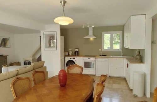 Le Chaffaut-Saint-Jurson Villa | Villa Flora, Panoramic view - Garden - 7 km Lake in a Provence hamelet