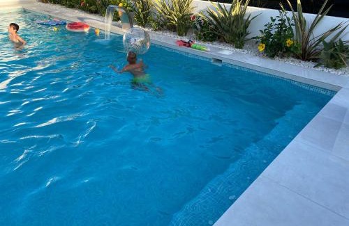 Santiago de la Ribera Villa | Villa floralize