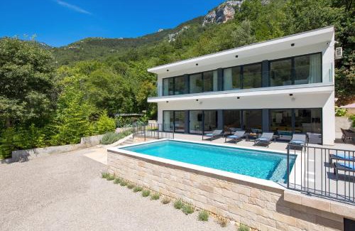 Tulisevica Villa | Villa Floris