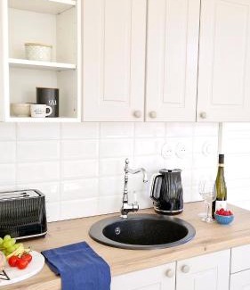 Lazany Bed & Breakfast | VILLA FOLLEMIRA cz - kitchen - garden - bike storage