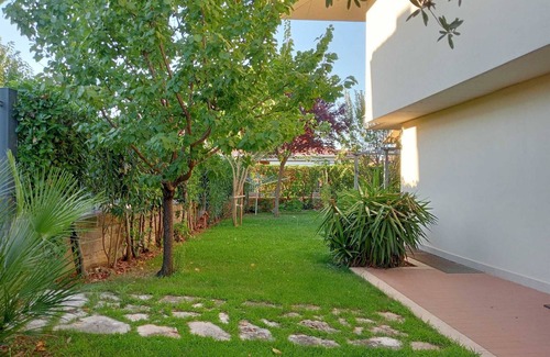 Poggio Villa | Villa footsteps from the eternal city in a quaint countryside with all amenities