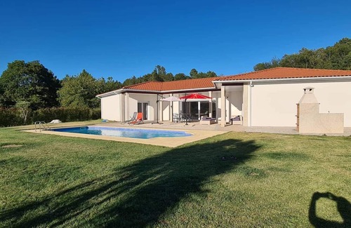 Satao Villa | VILLA FOR 6 PEOPLE, POOL AND BBQ